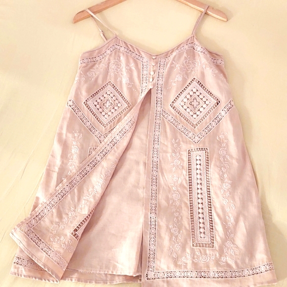 BCBGMaxAzria Romper. Sz. XS - Picture 5 of 12